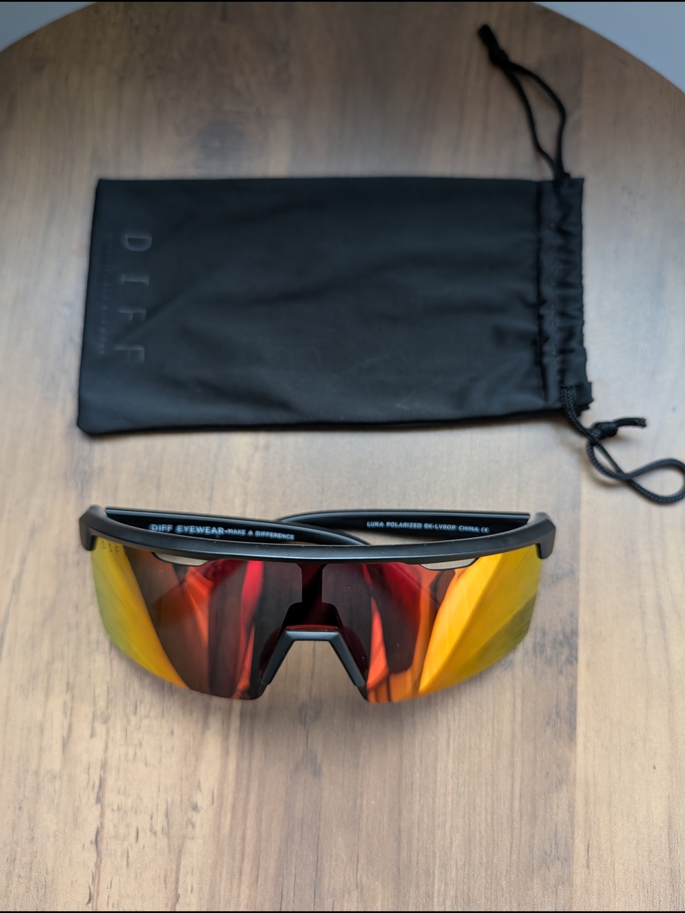 Diff Eyewear Visor Sunglass with Red-Orange Mirror Lens